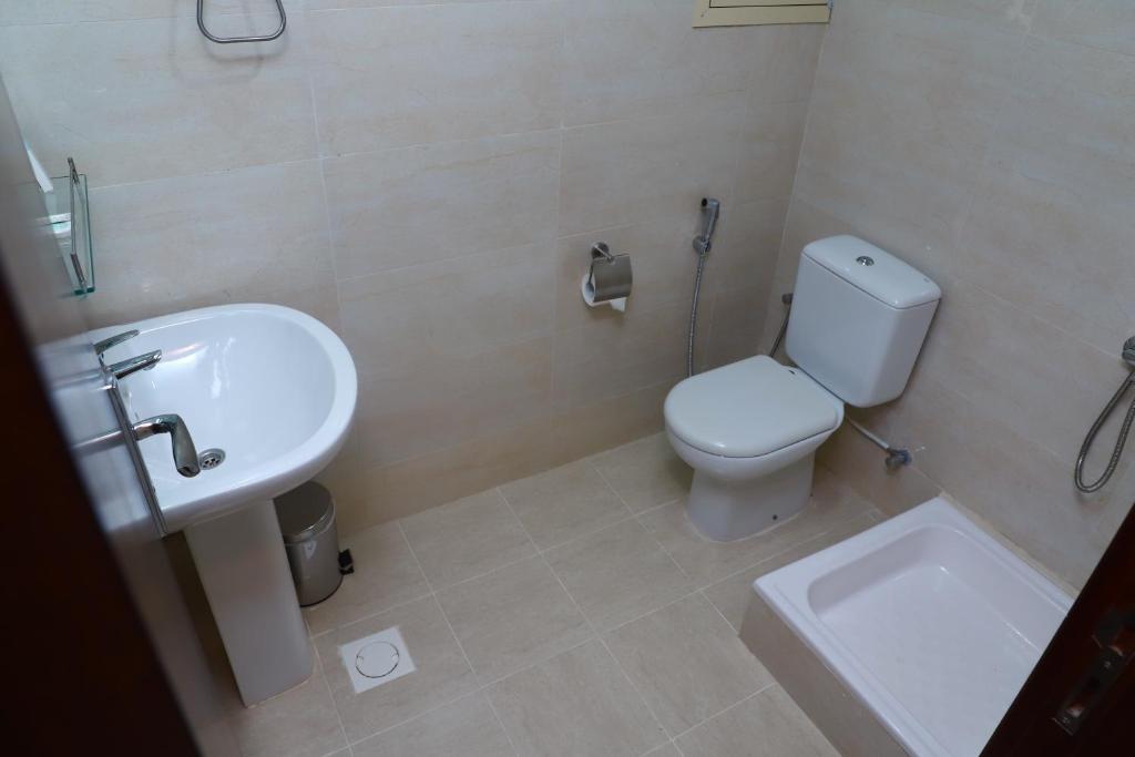Ruwi Beach Hotel Apartment - Tap to explore photos