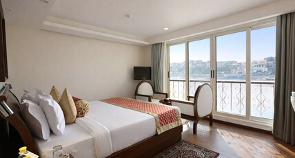 Gangotri - A Divine River Retreat Room Type - Deluxe Room (Ghat View)
