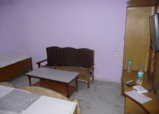 Mahak Room Type - Double bed Non Cooler Rooms