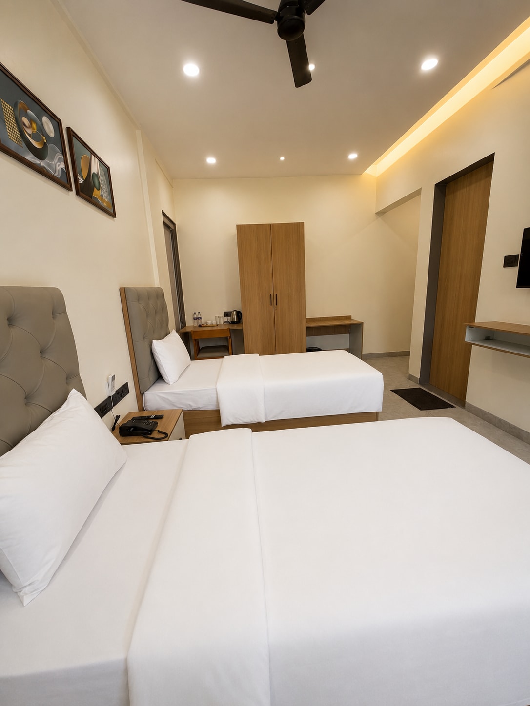CHINTAMANI LODGING - Tap to explore photos