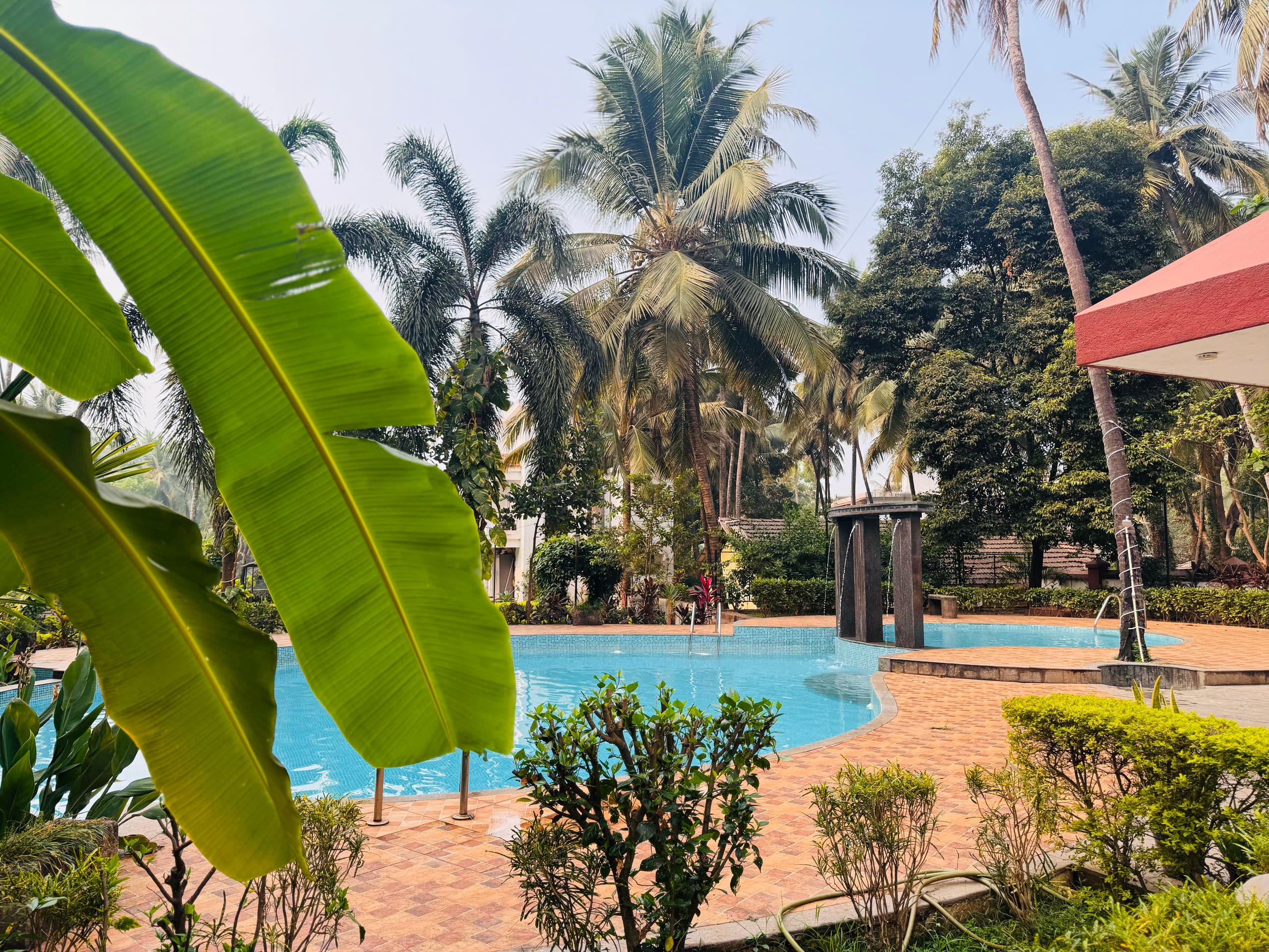 Luxury Big 1 Bedroom Apartment 5 mins to Baga Anjuna Pool Balcony - Tap to explore photos