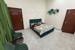 Trahes Home Luxurious Modern 3 BHK Apartment Delhi