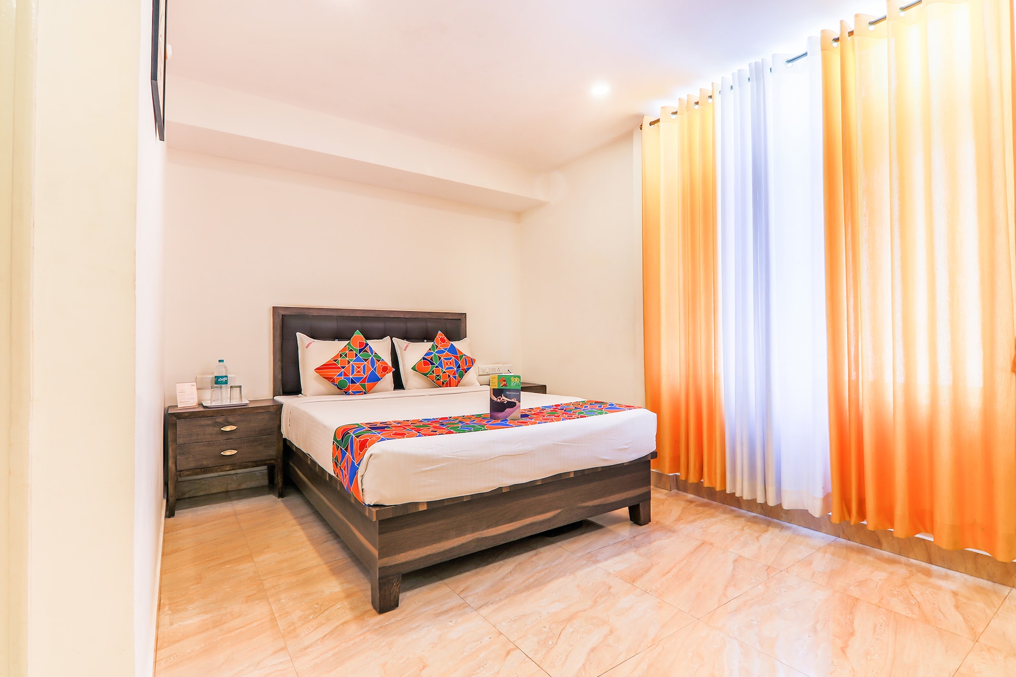 FabHotel Oakwey Inn - Indiranagar - Tap to explore photos