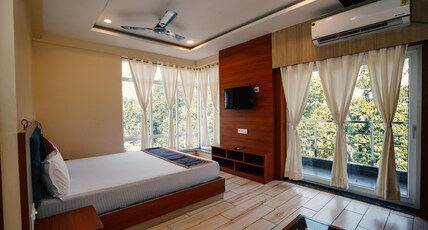 Subarnarekha Inn Room Type - Premium Double Bed Room