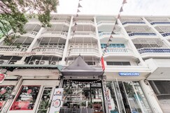 Bossa House Hostel & Cafe