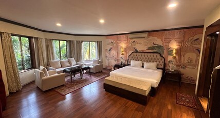 Aayush Resort Karjat Room Type - Royal Palace Suite
