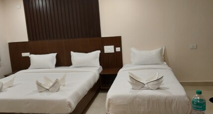 AABIL PALACE BUSINESS HOTEL Room Type - Emerald King Room