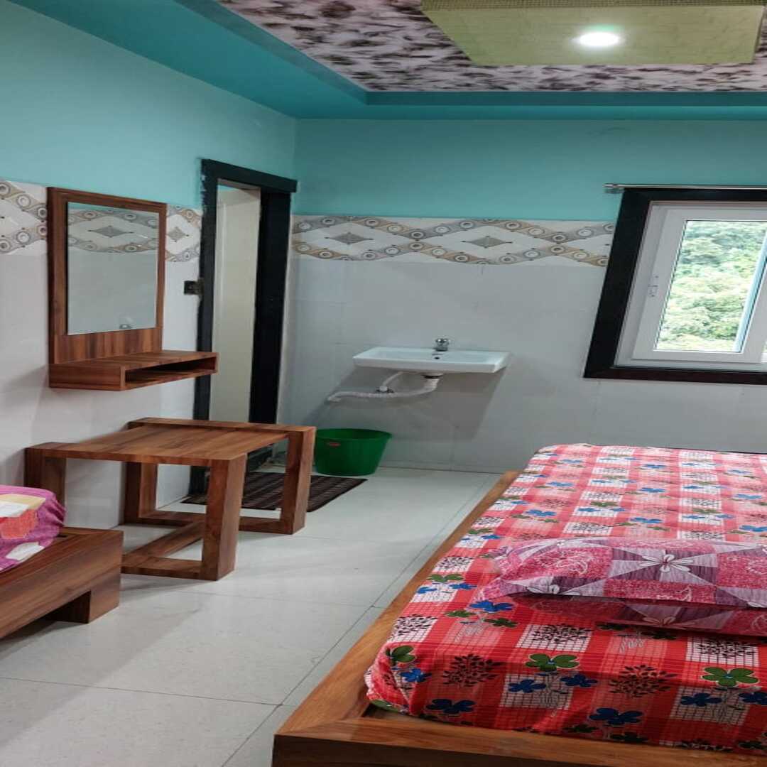 Srinivasa Lodge - Tap to explore photos