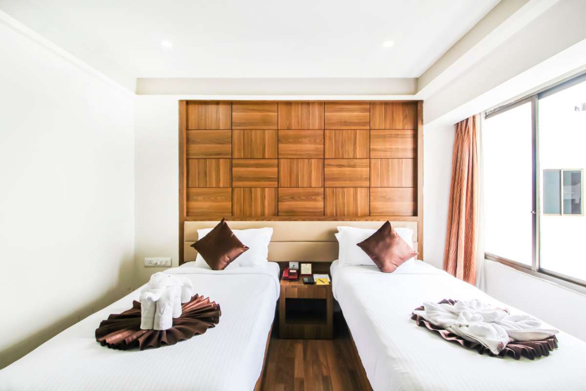 SHREE VENKATESHWARA HOTEL - Tap to explore photos