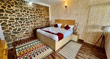 Five Hills Cottage Mukteshwar Room Type - Himalayan Luxury Suite