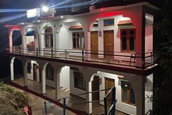 Shri Sher Palace by StayApart