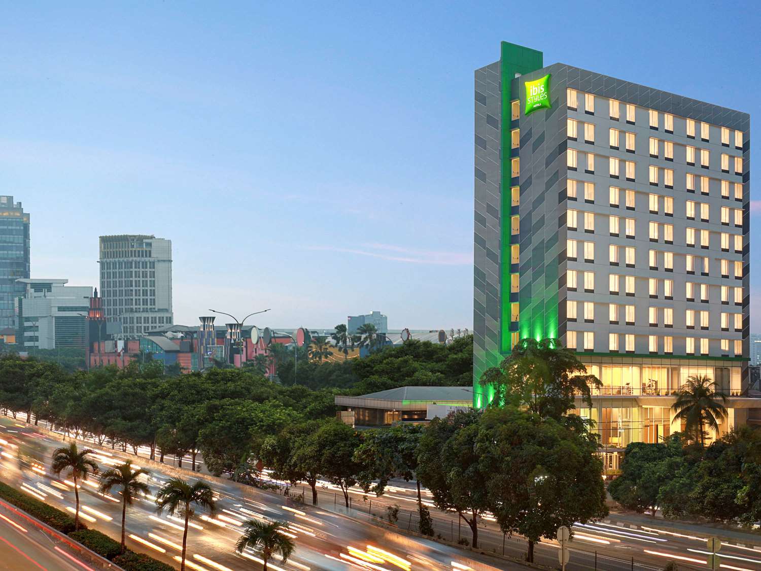 ibis Styles Jakarta Simatupang - Tap to explore photos