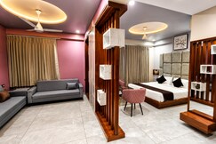 Hotel Mohan Palace (5 Min walk from Khatu Shyam Ji Temple)