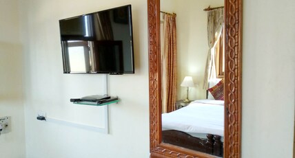 Hotel Teerth Palace Room Type - Deluxe Room