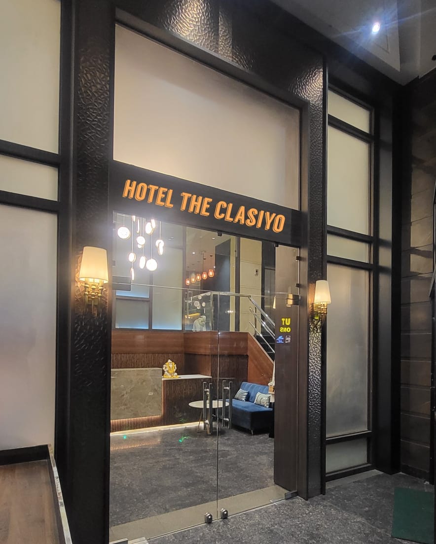 Hotel The Clasiyo - Tap to explore photos