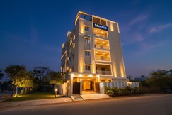 FabHotel RK Suites - Nr. U.S. Consulate, Financial District