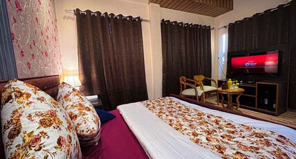 Vanshika Homestay | Rooms & Kitchen Room Type - Alpine Family Suite