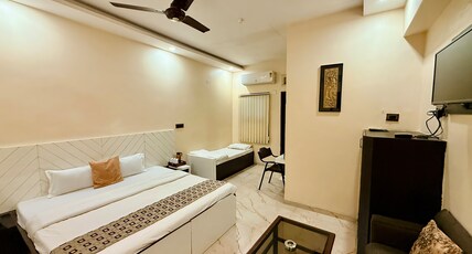 Hotel New Sunder Room Type - Three Bed AC Room
