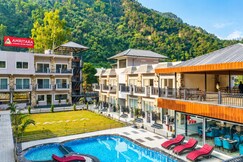 Amritara Chakra River Resort