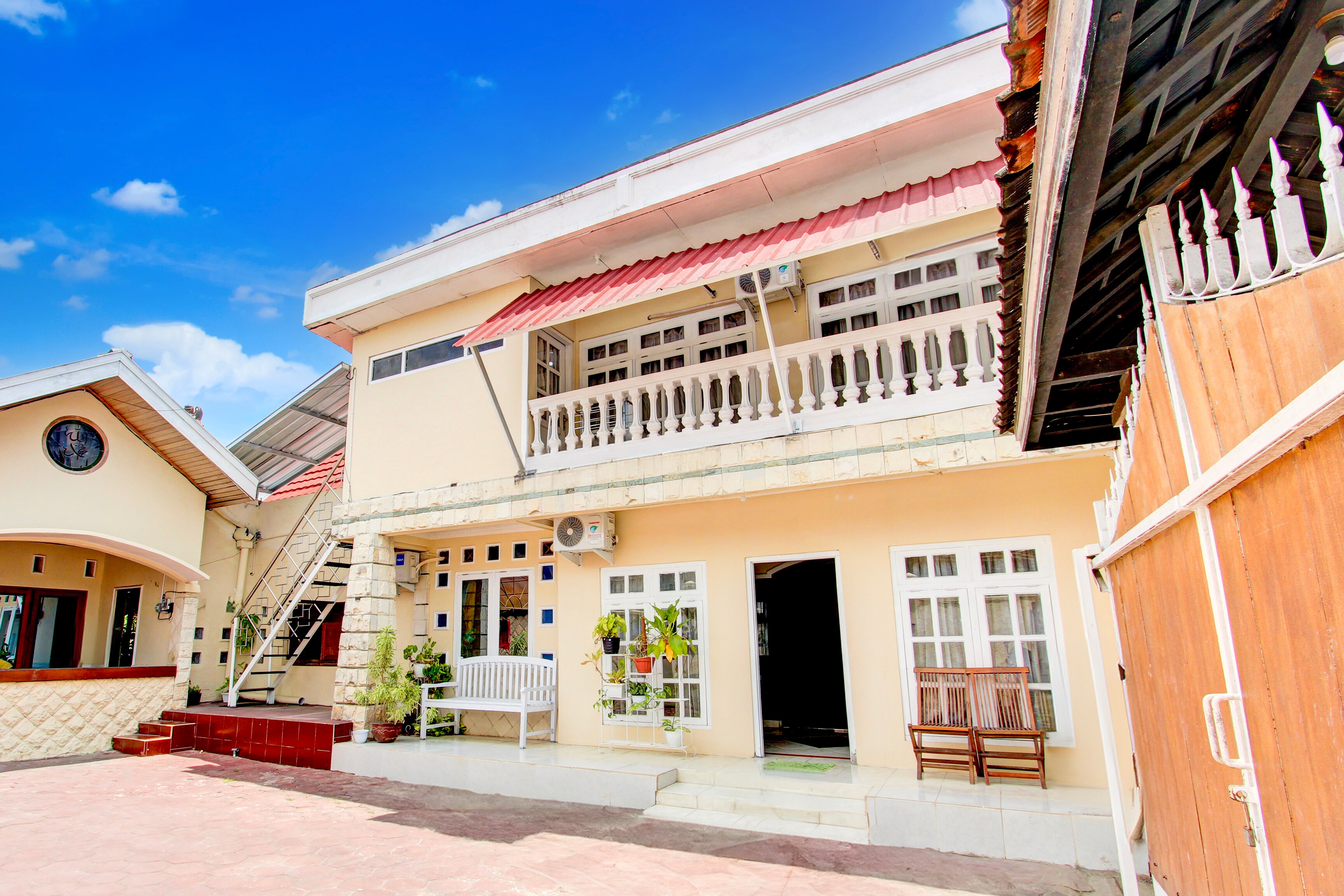 Hotel O Homestay Ayana Syariah - Tap to explore photos