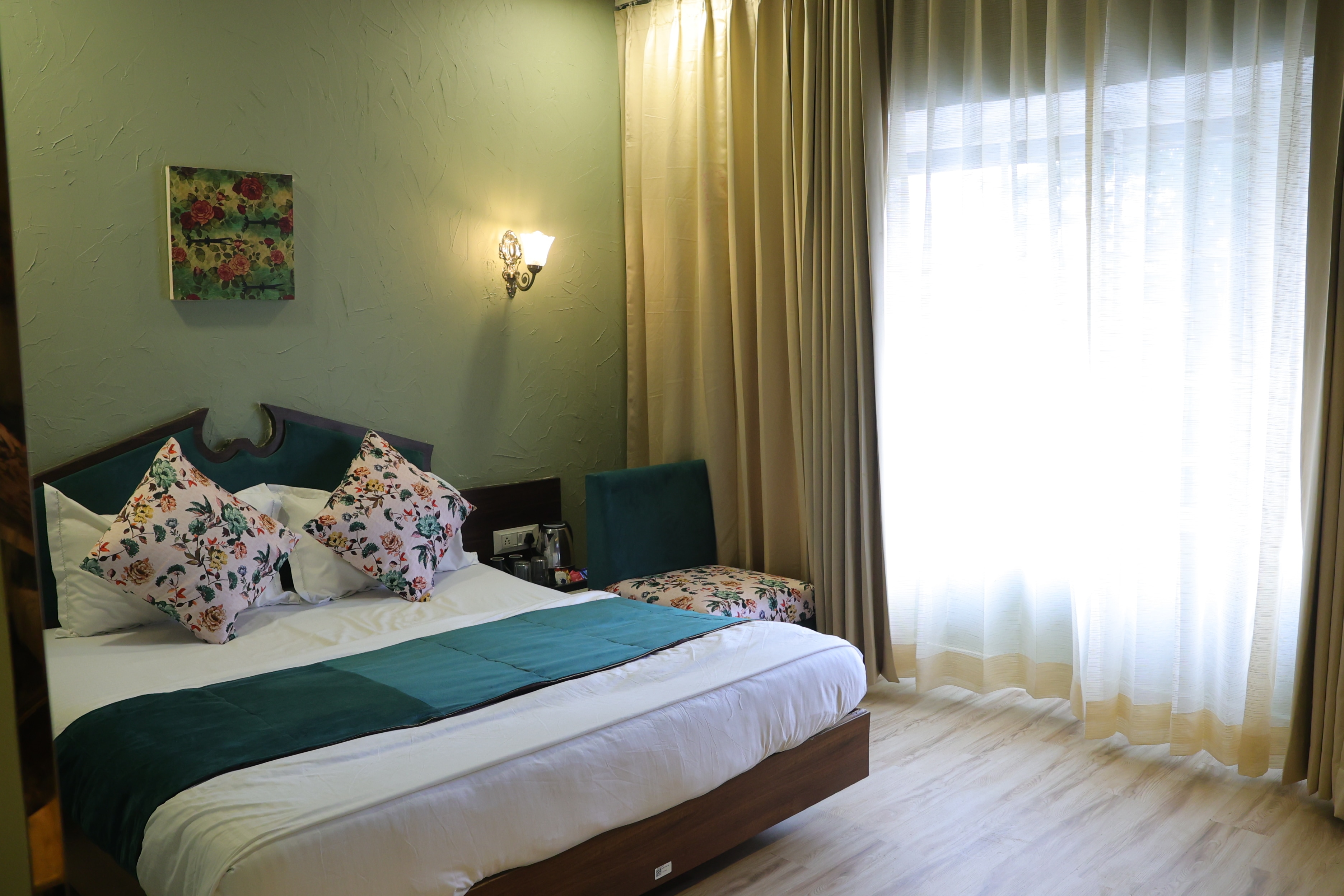 Hotel Indraprastha Luxuria - Tap to explore photos