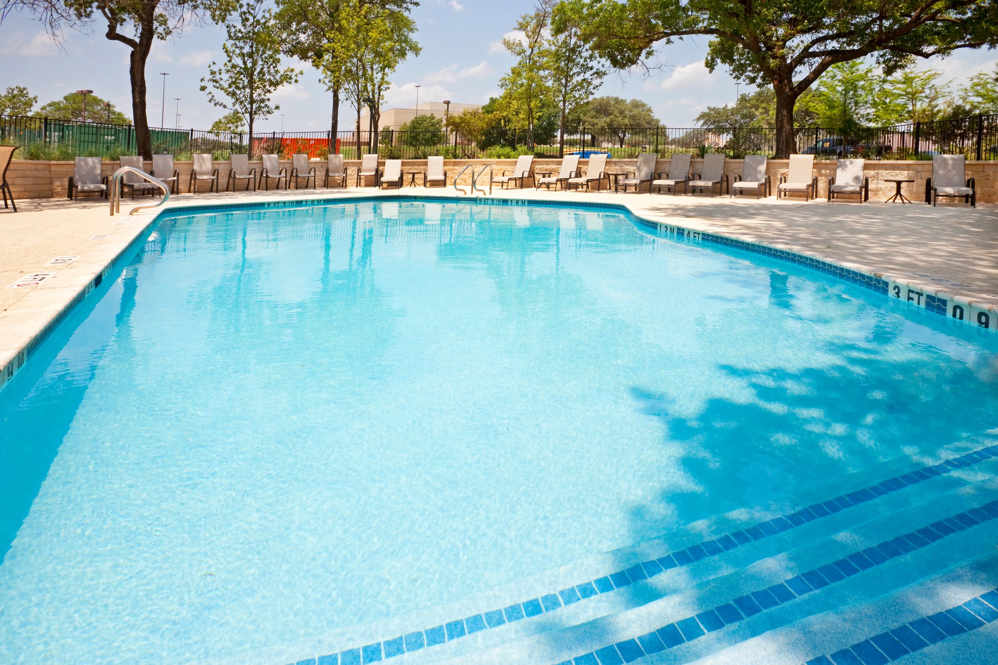 Holiday Inn Austin Midtown - Tap to explore photos