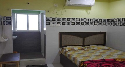 Srinivasa Lodge Room Type - Delux Room Ac