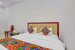 FabHotel Tirth Comfort Stays - 800M From Kashi Vishwanath Temple