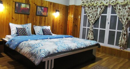 Zambala Guest House Room Type - Deluxe Double Room