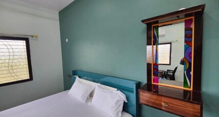 Srinivasa Homestay Room Type - Delux Ac Room