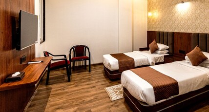 UttamShanti Room Type - Master Room with Air Conditioning - Twin Beds