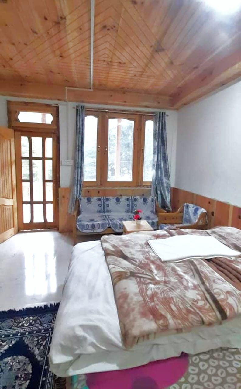 StaHouzVansh Green View Homestay - Tap to explore photos