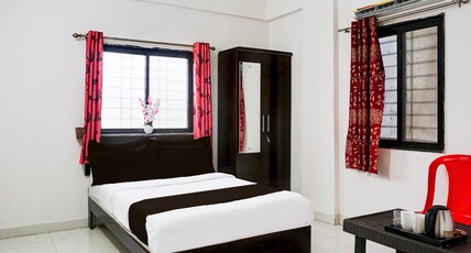 Super Hotel O Manjari Road Room Type - Classic with Twin Bed