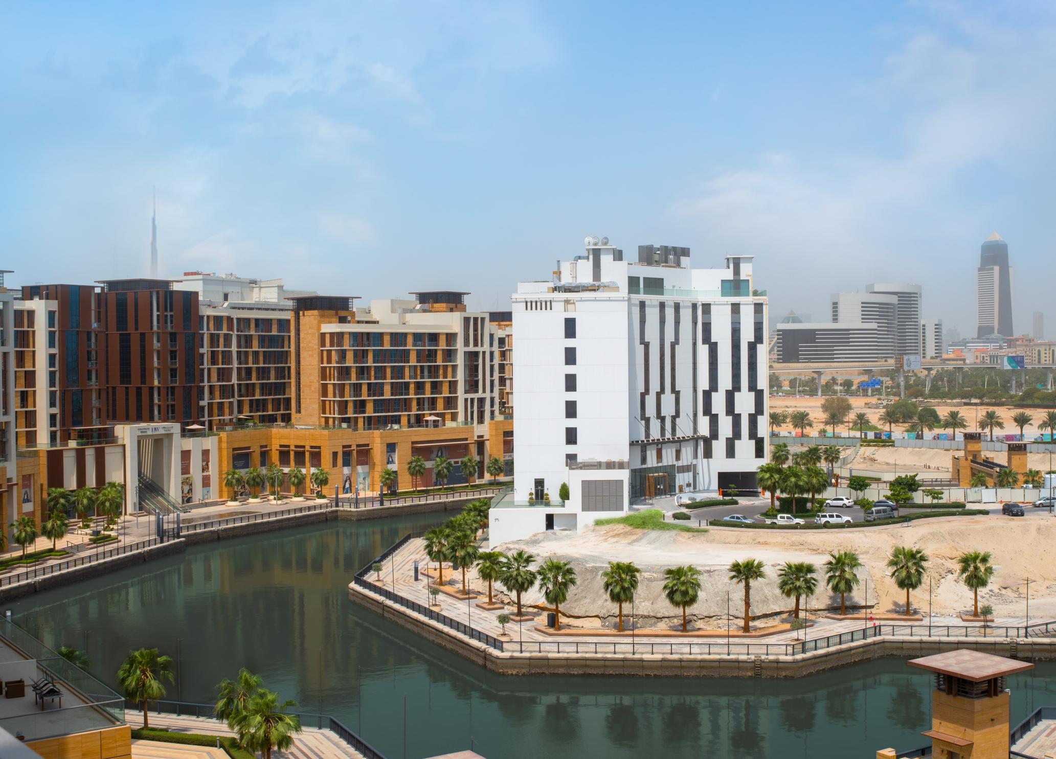 Intercity Hotel Dubai Jaddaf Waterfront - Tap to explore photos