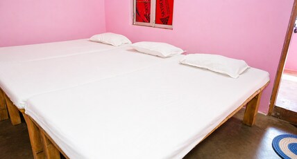 Sri Viswanatham Guest House Room Type - Triple Bed Room