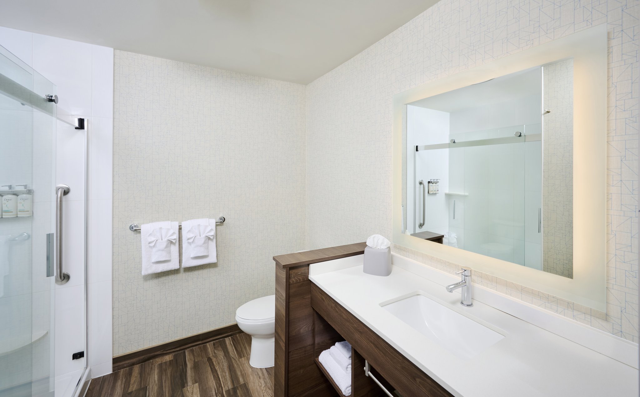 Holiday Inn Express Sarnia - Point Edward - Tap to explore photos