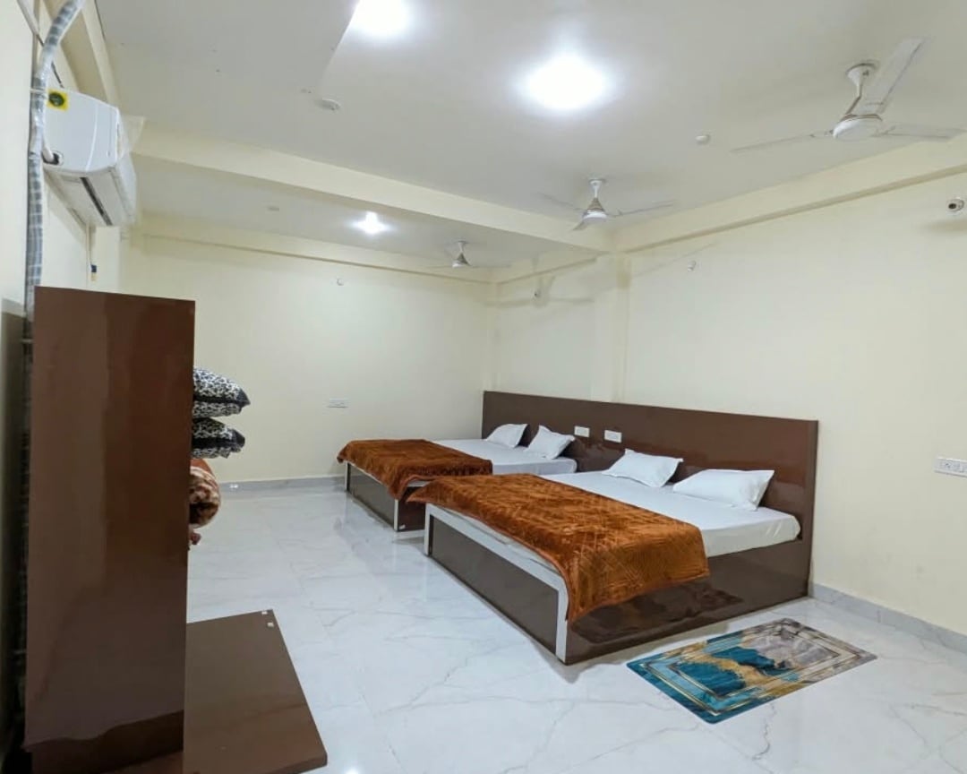 Mahadevam Guest House - Tap to explore photos