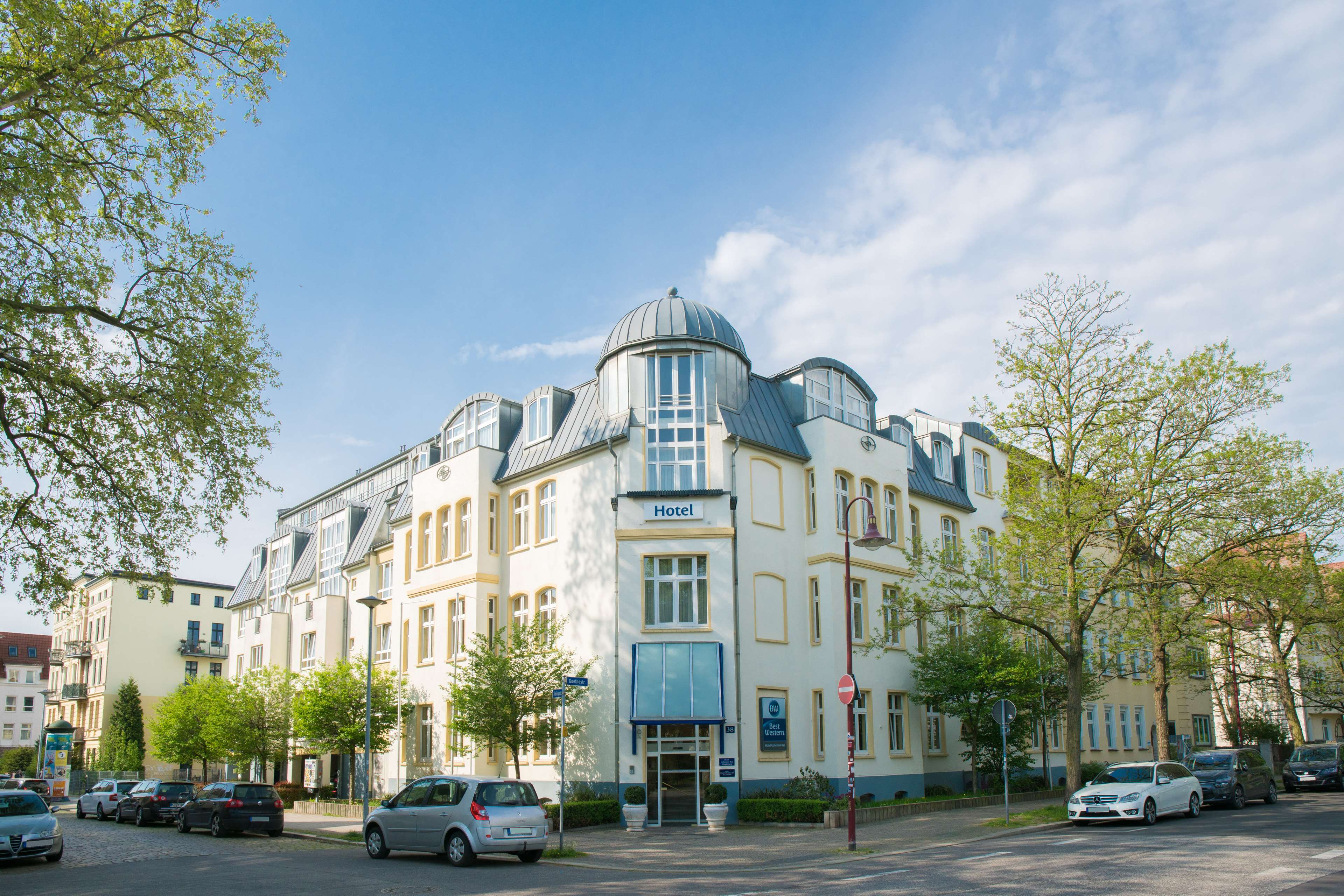 Best Western Hotel Geheimer Rat - Tap to explore photos