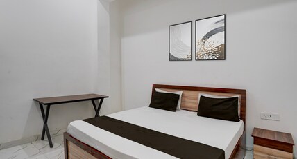 Hotel O Sheesh Mahal Room Type - Classic