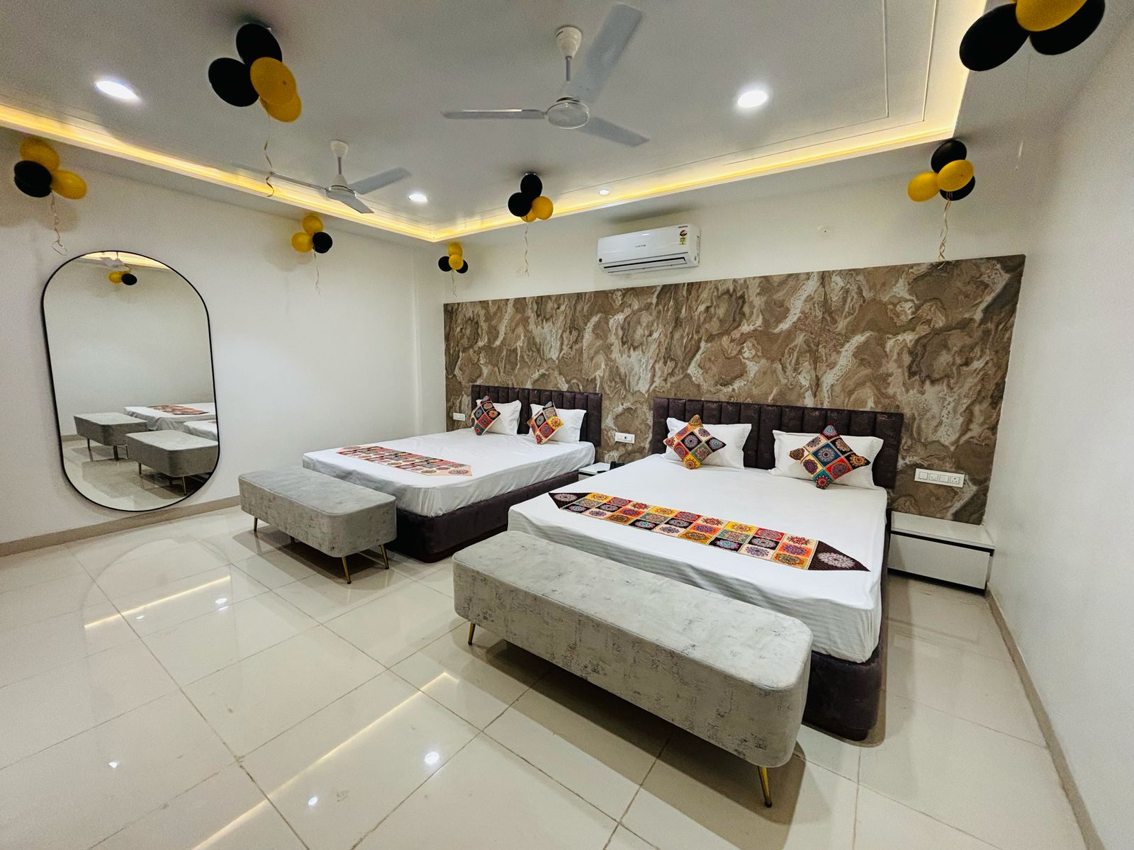 Bhole Shankar Hotel - Tap to explore photos