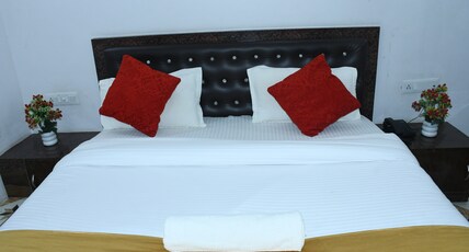 HOTEL KING PALACE Room Type - Deluxe Room