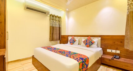 FabHotel Aishwarya Room Type - Deluxe Room