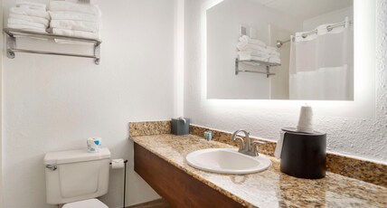 Best Western on The Beach Room Type - 2 Queen Beds, Non-Smoking, Limited View, Microwave, Refrigerator Best Western on The Beach Room Type - 2 Queen Beds, Non-Smoking, Limited View, Microwave, Refrigerator