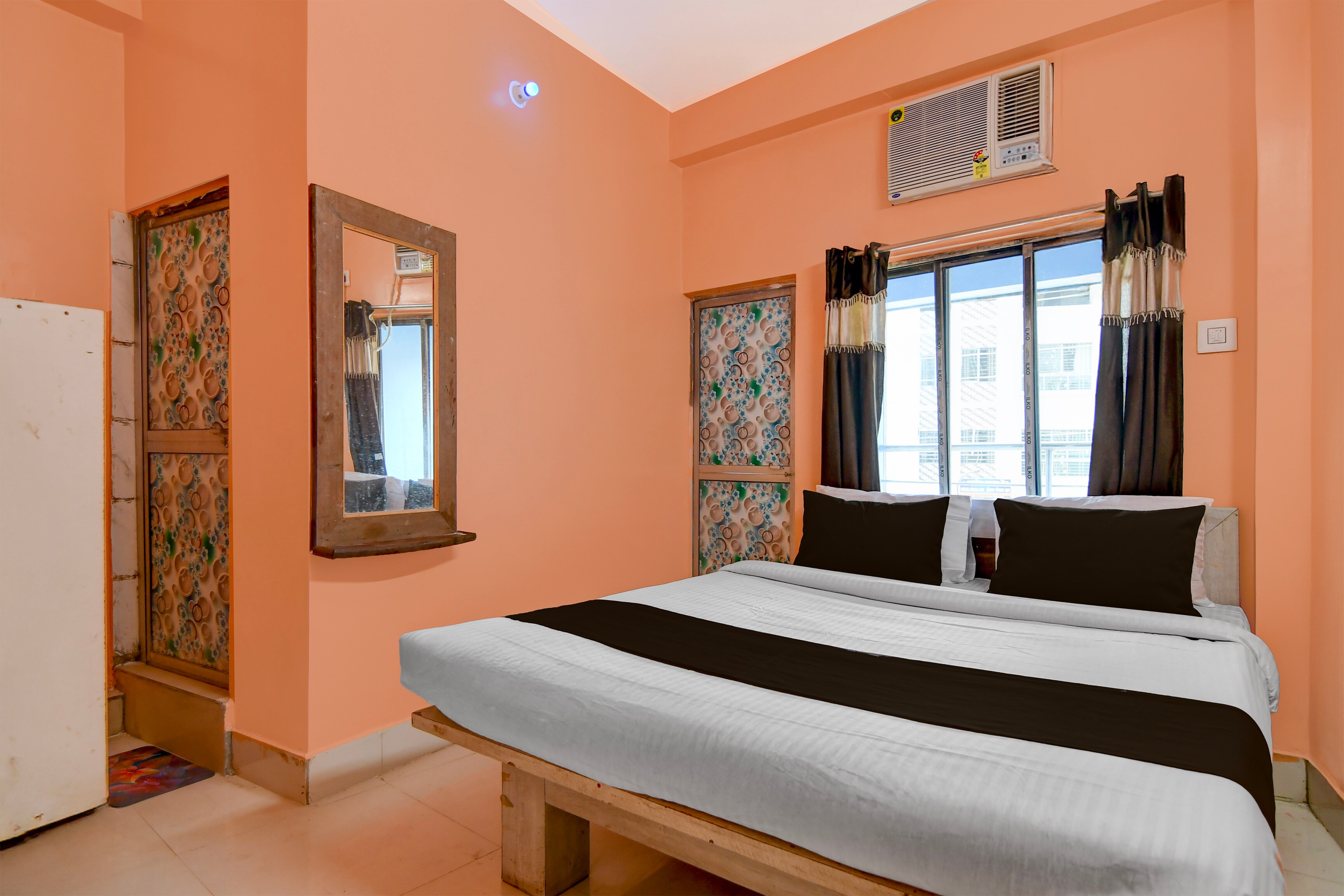 Flagship OYO HOTEL Prerana - Tap to explore photos