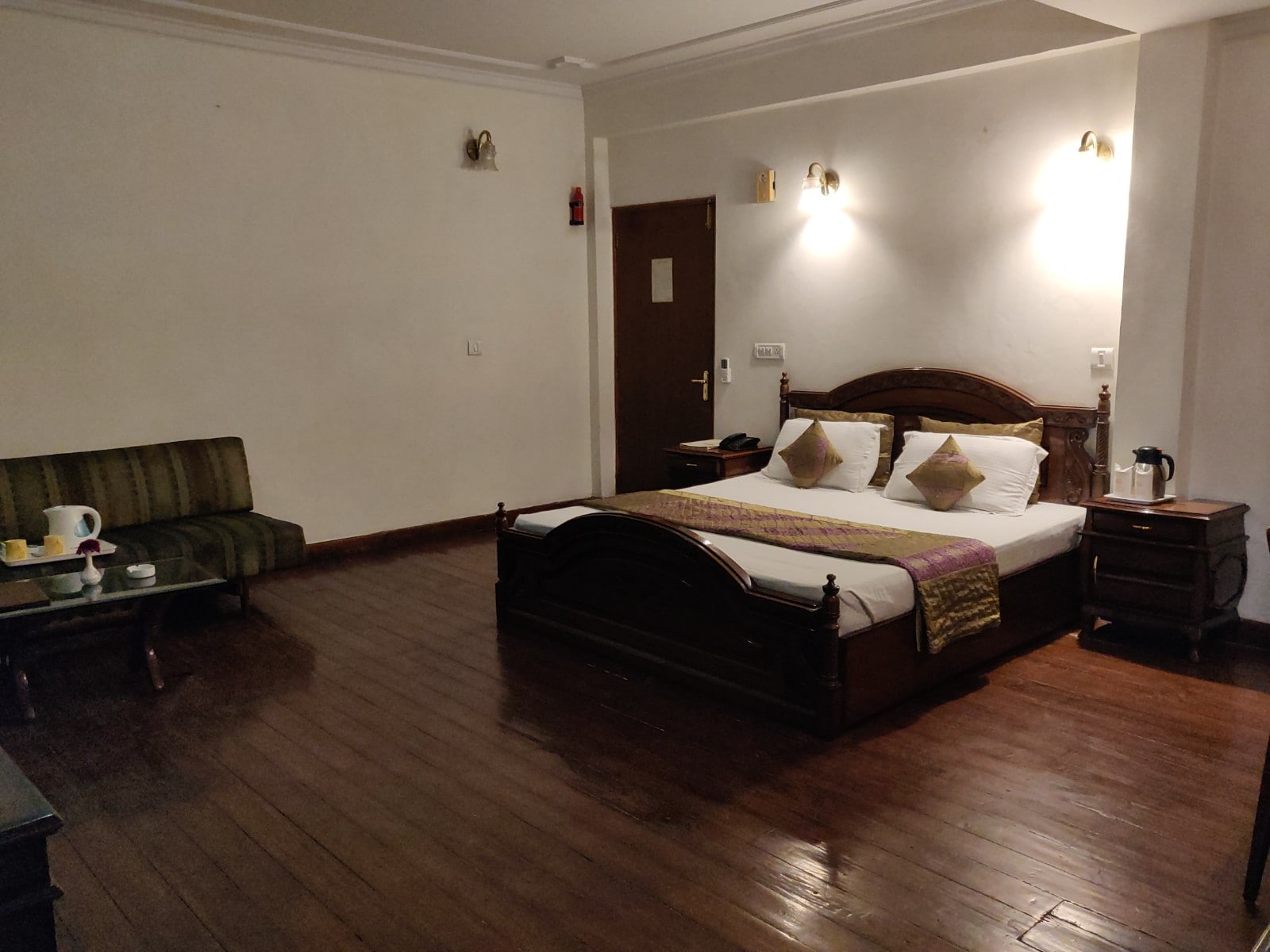 Hotel Blossom (A Boutique Hotel) - Tap to explore photos