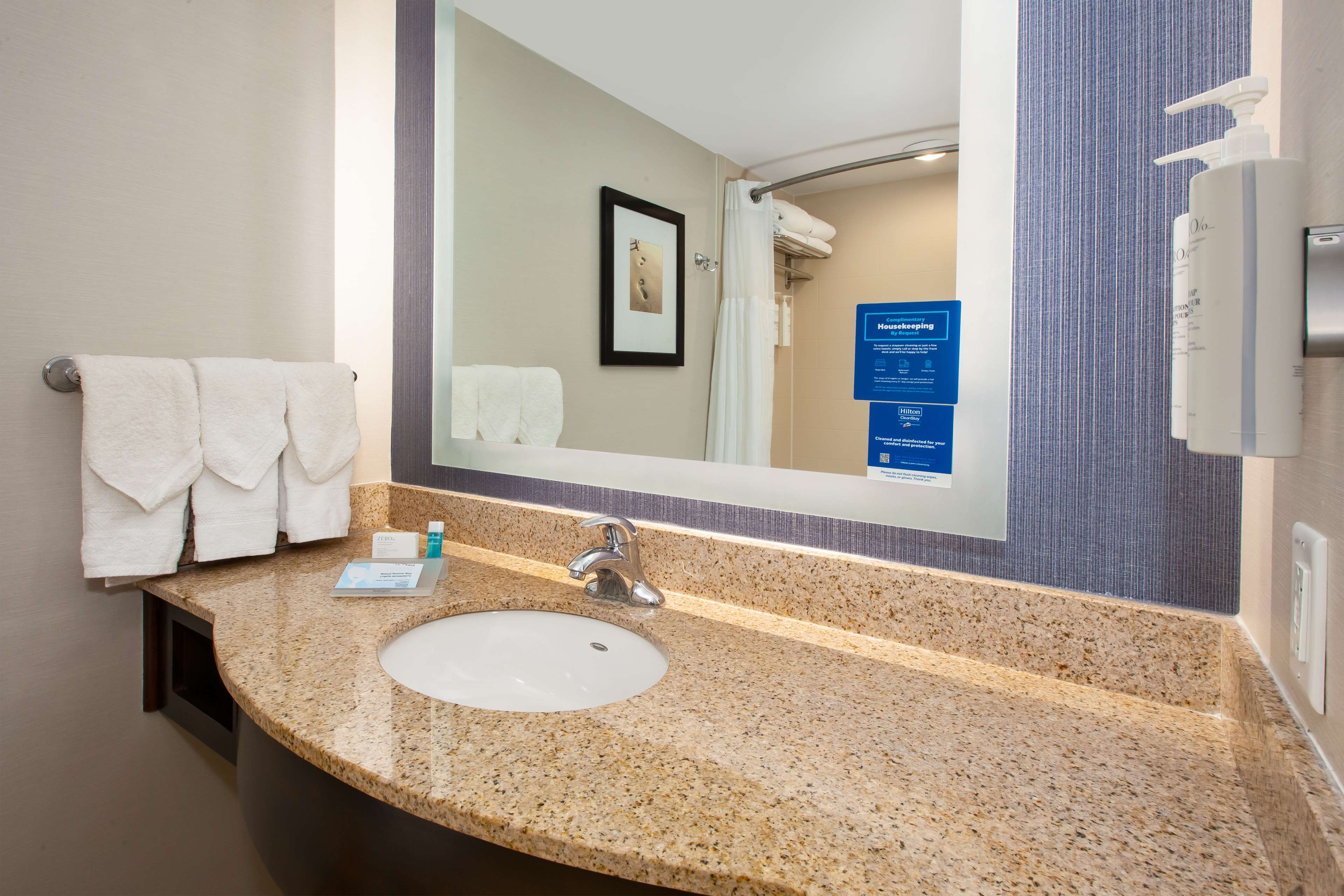 Hilton Garden Inn Virginia Beach Oceanfront - Tap to explore photos