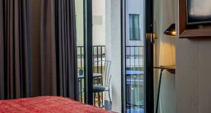 Hotel Indigo Belgrade, an IHG Hotel Room Type - 1 Queen Premium Balcony Hotel Indigo Belgrade, an IHG Hotel Room Type - 1 Queen Premium Balcony