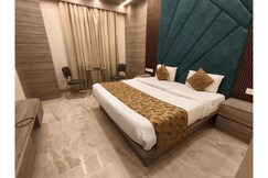 FabHotel Prime Raghubar Palace- Nearby Hazratganj(City centre)