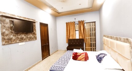 CRYSTAL HOMESTAY Room Type - Budget Room