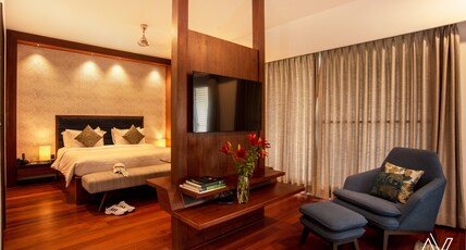 Clover Greens Golf Course and Resort Room Type - Suite Room with Balcony